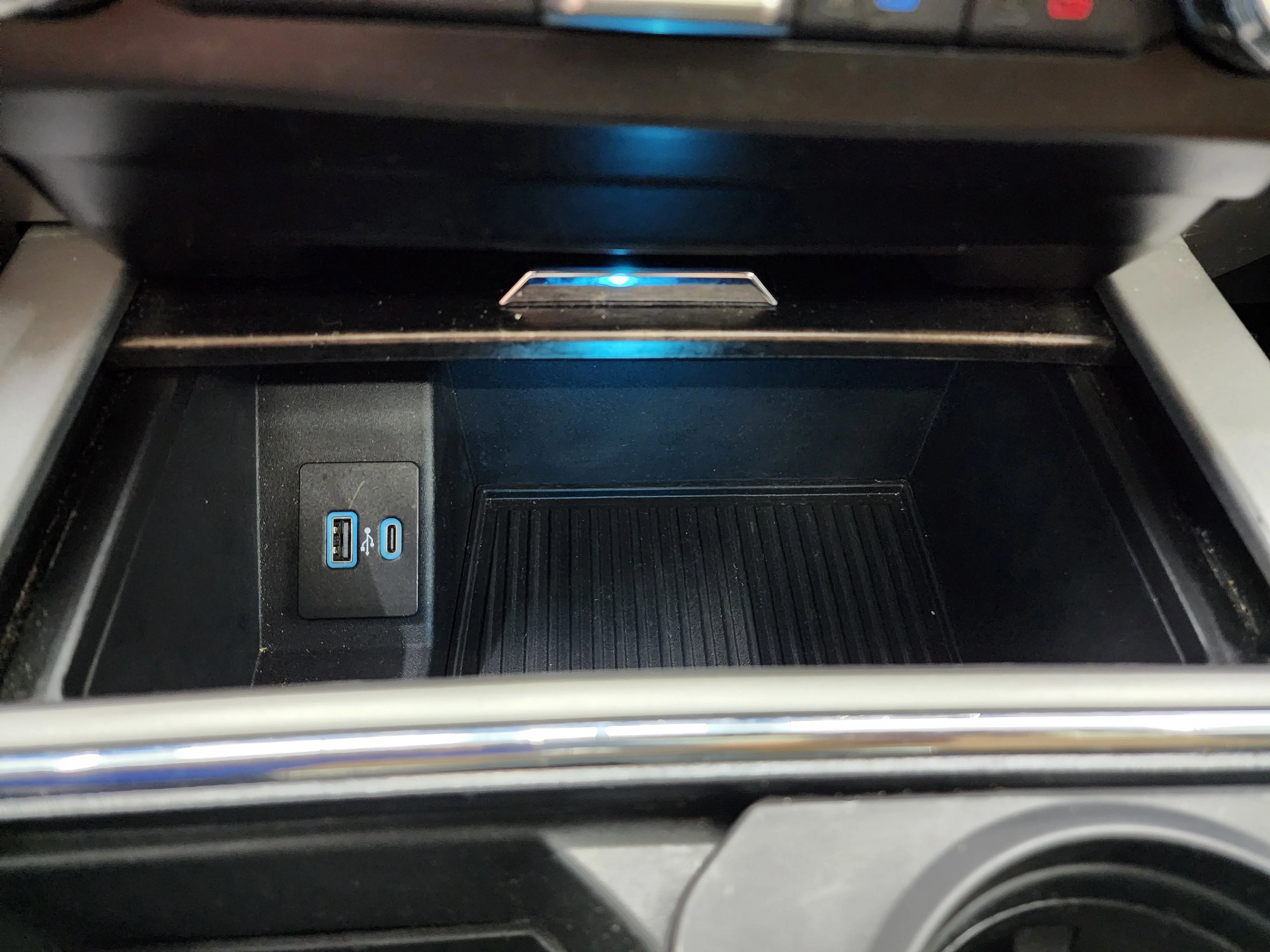 Used 2022 Agate Black Metallic Ford Lariat image 58