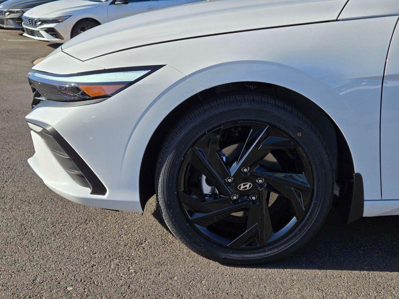 New 2026 White Hyundai SEL Sport image 5