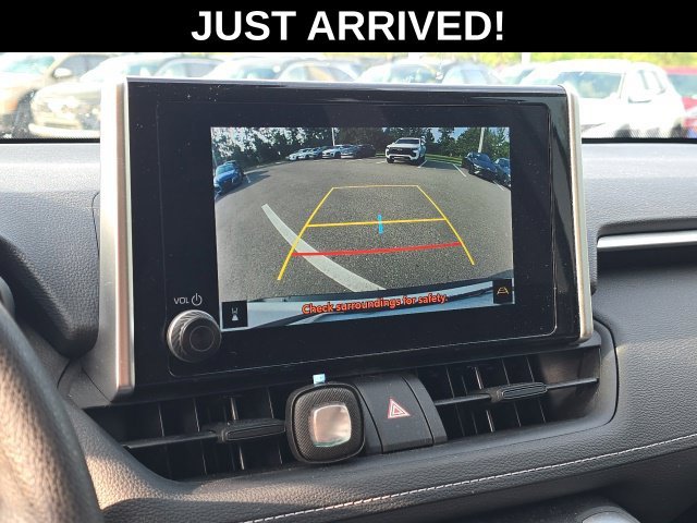 2024 Toyota RAV4 LE - Photo 19