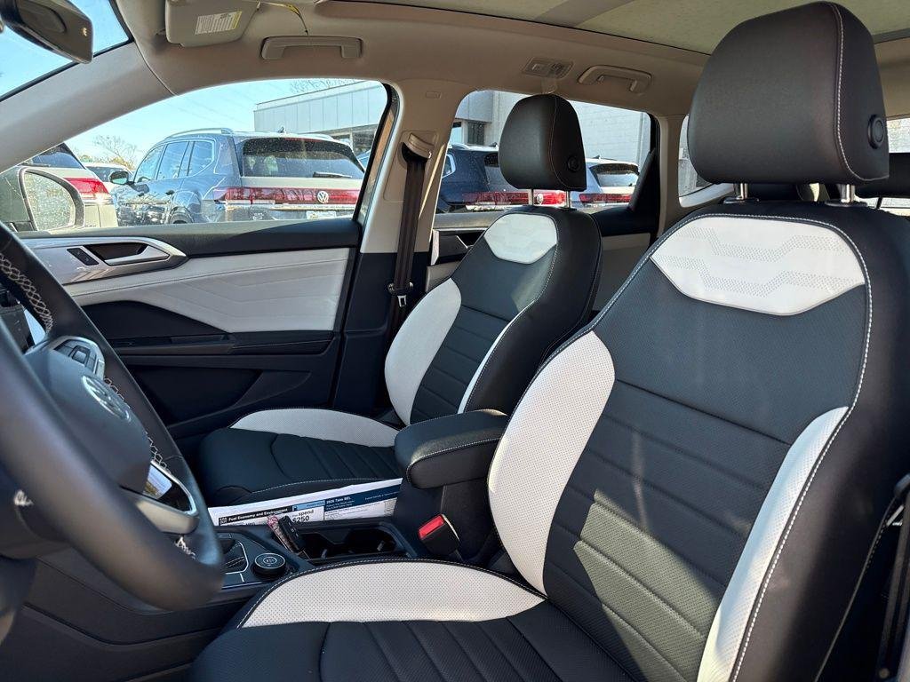 2026 Volkswagen Taos SEL - Photo 12
