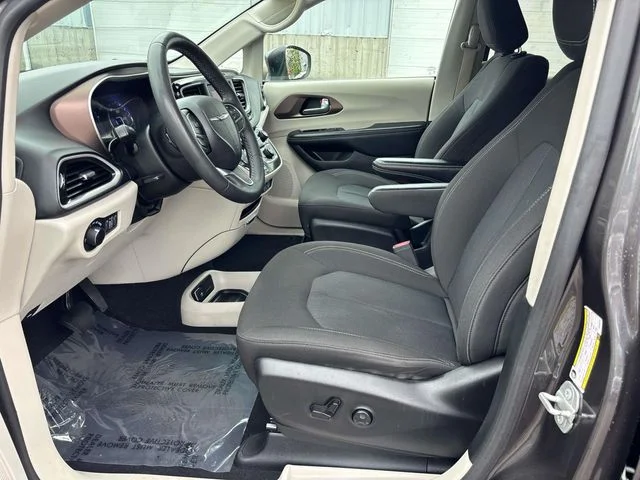 Used 2023 Gray Chrysler LX image 14