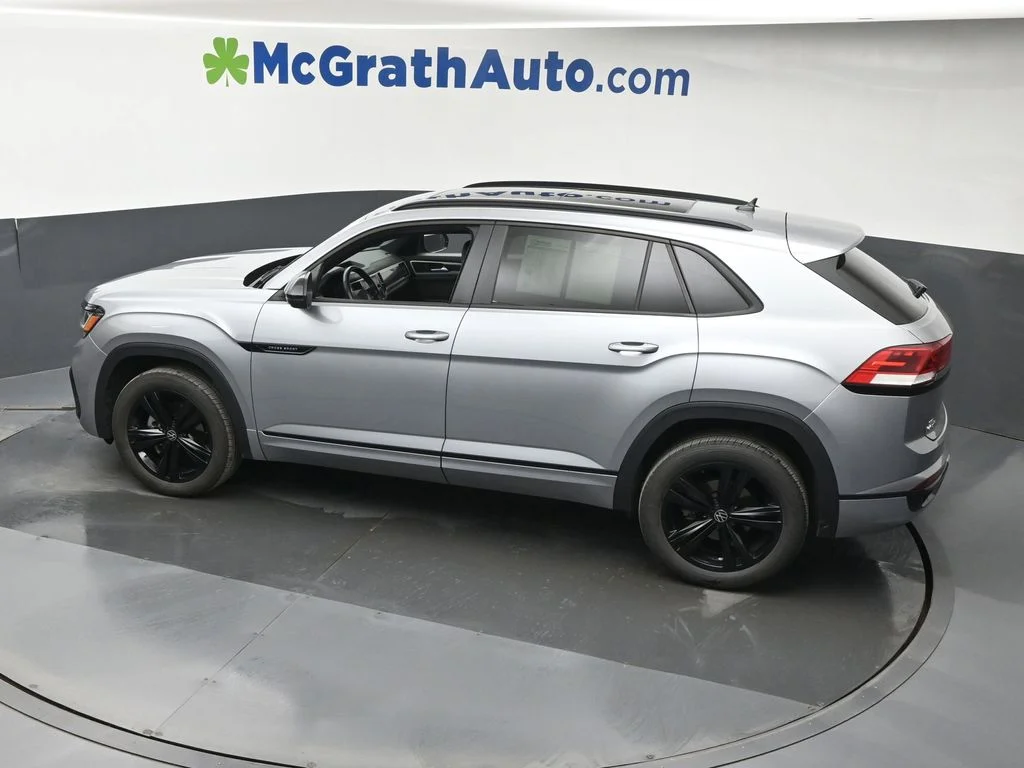 Used 2023 Silver Volkswagen 2.0T SEL R-Line Black image 24