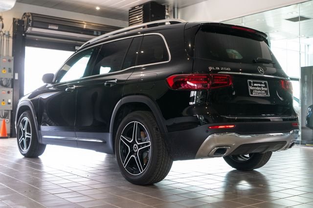 New 2026 Night Black Mercedes-Benz GLB 250 image 6