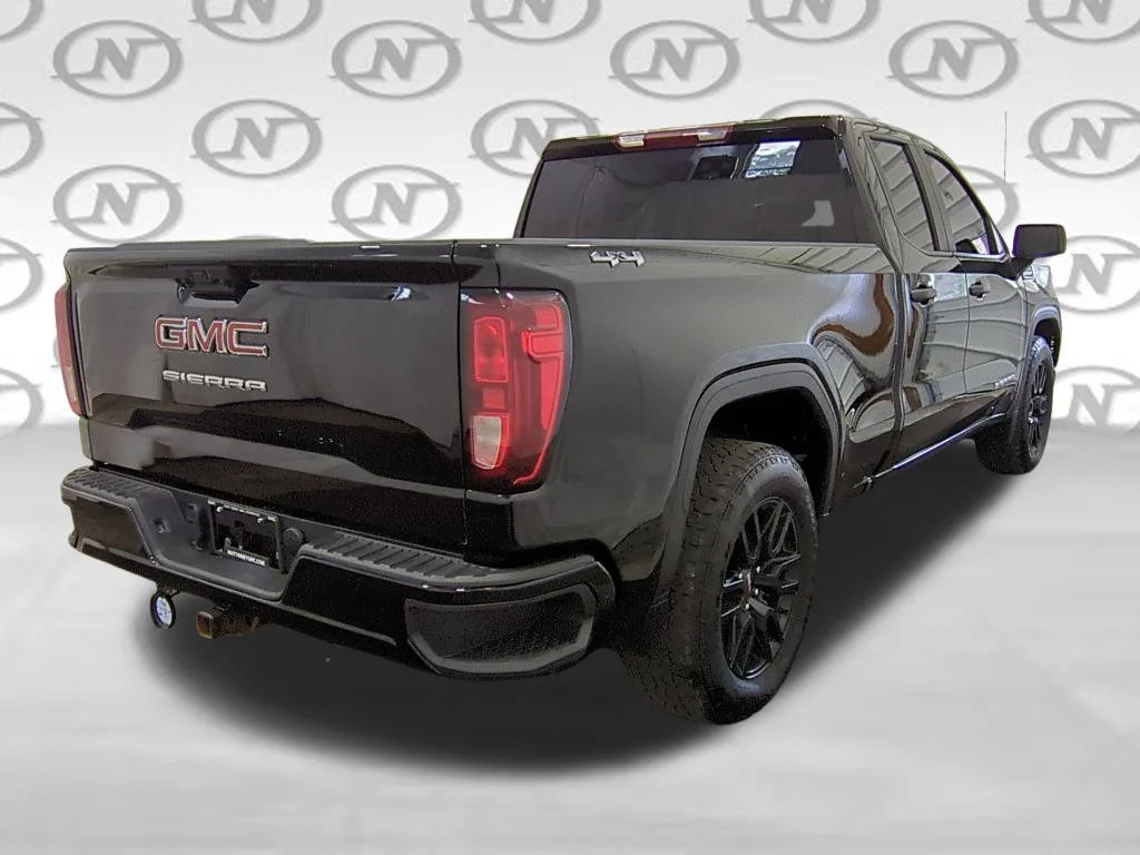 Used 2023 ONYX BLACK GMC Pro image 8