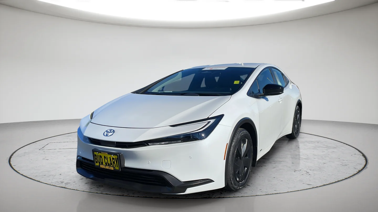 2024 Toyota Prius LE
