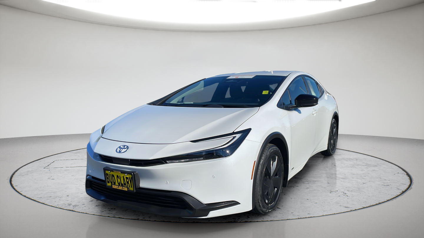 2024 Toyota Prius LE