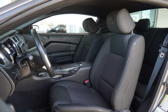 Used 2014 Gray Ford V6 image 19