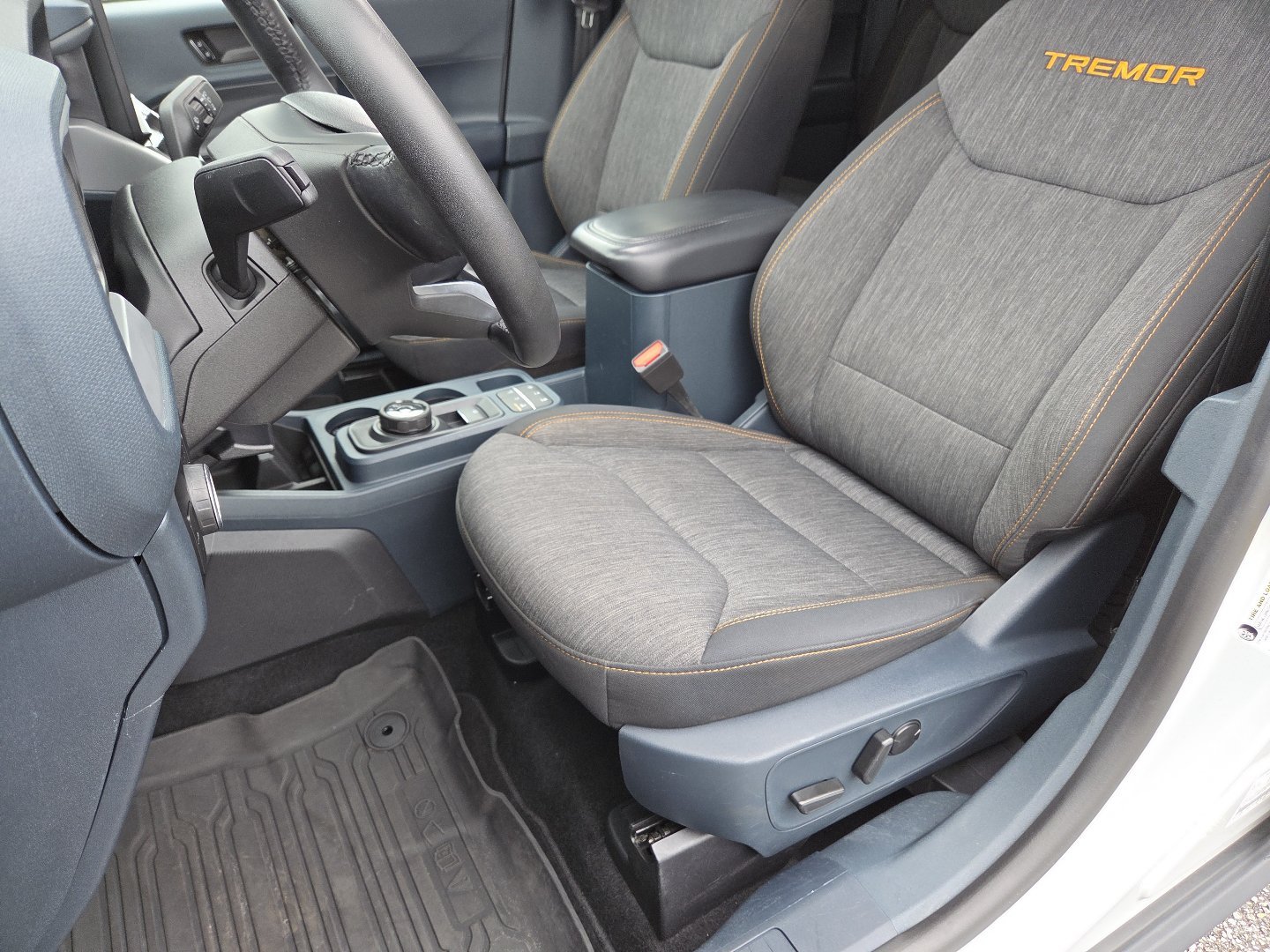 Used 2023 Avalanche Gray Ford XLT Advanced AWD SuperCrew image 25