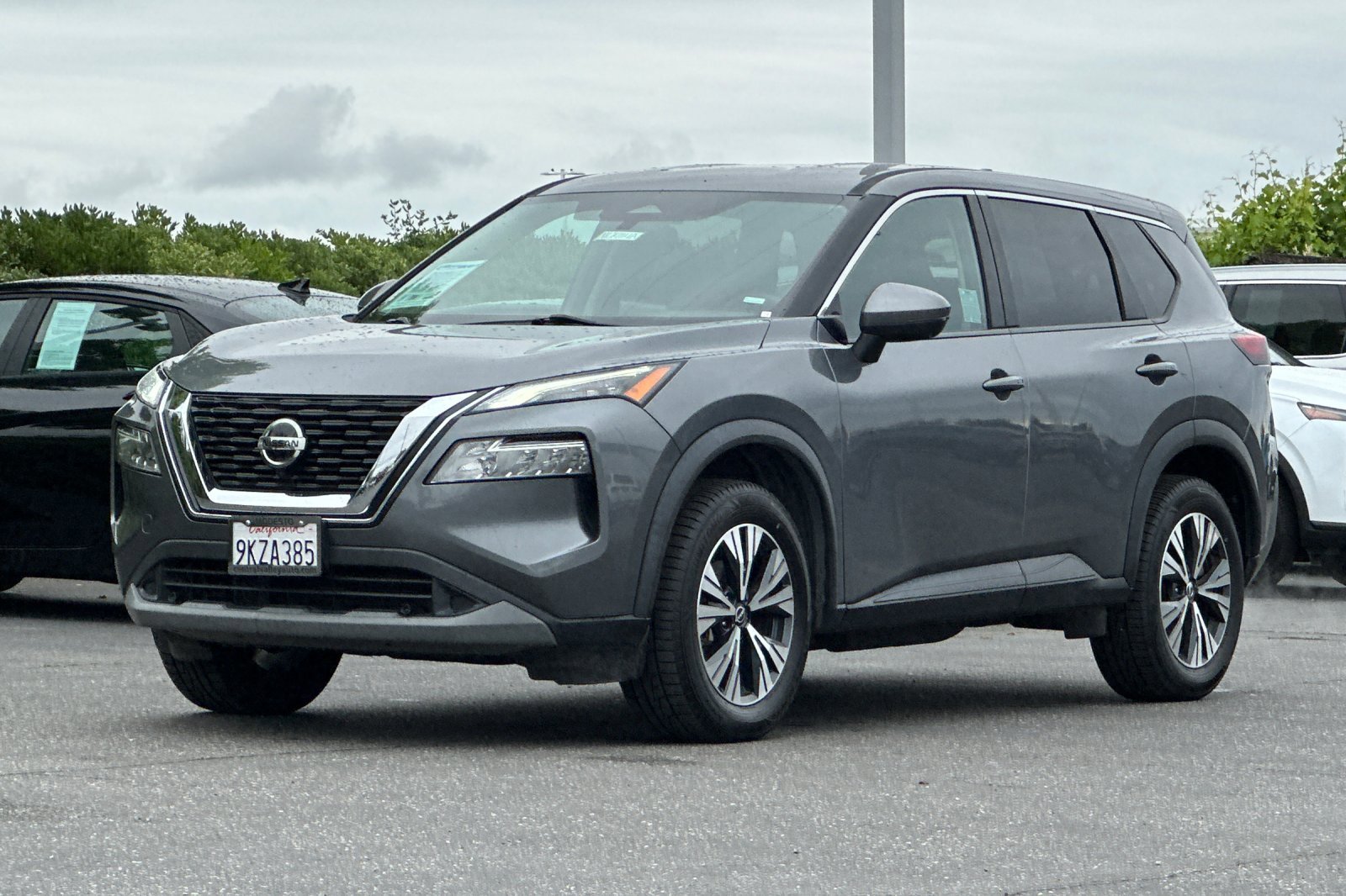 Used 2021 Gun Metallic Nissan SV image 8
