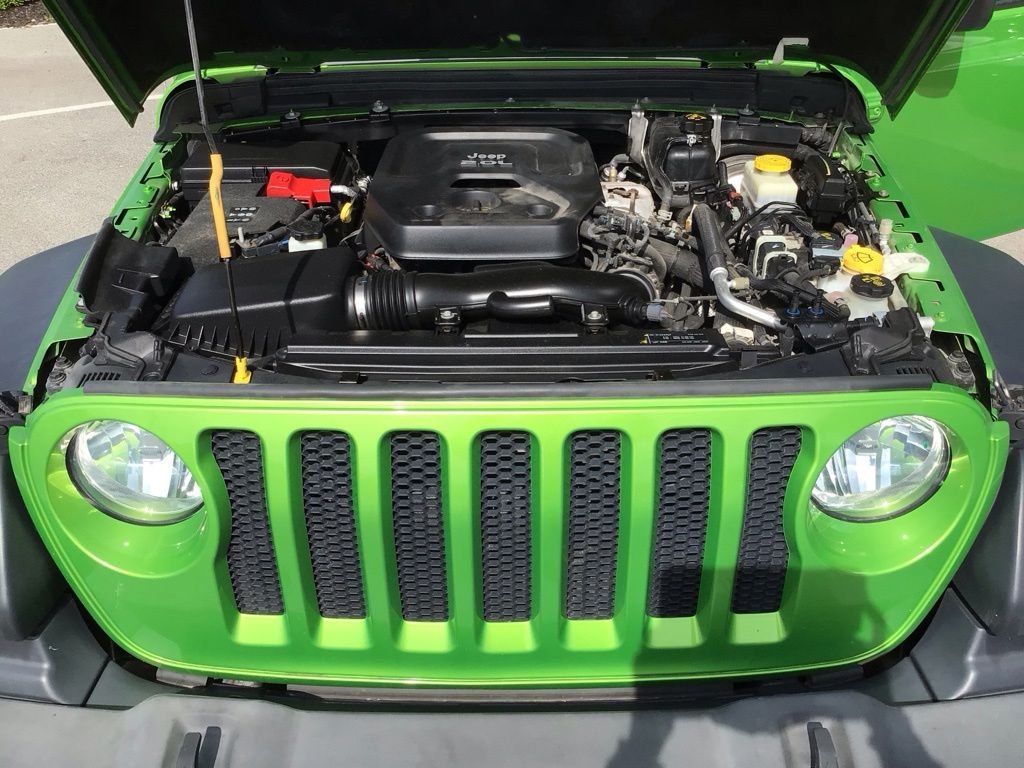 Used 2018 Green Jeep Unlimited Sport S image 37