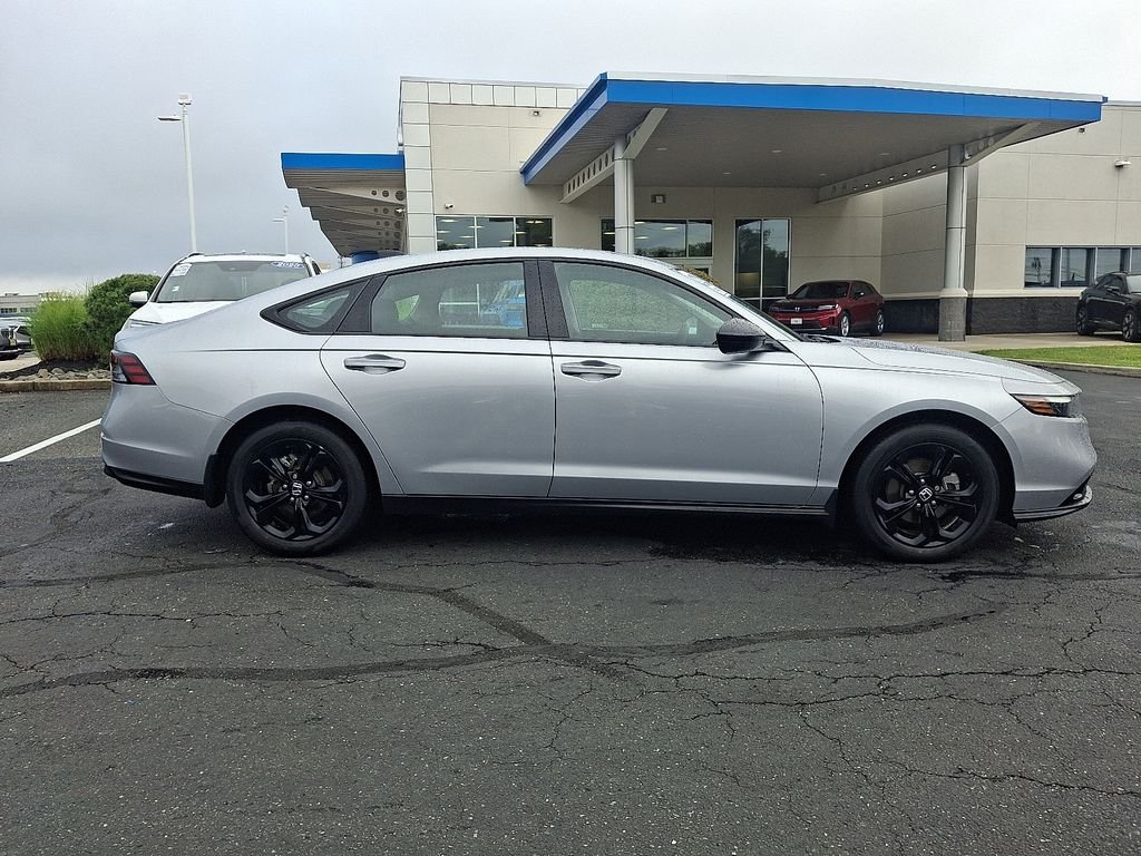 2025 Honda Accord SE - Photo 7