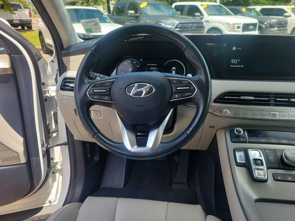 Used 2021 White Hyundai Calligraphy image 16