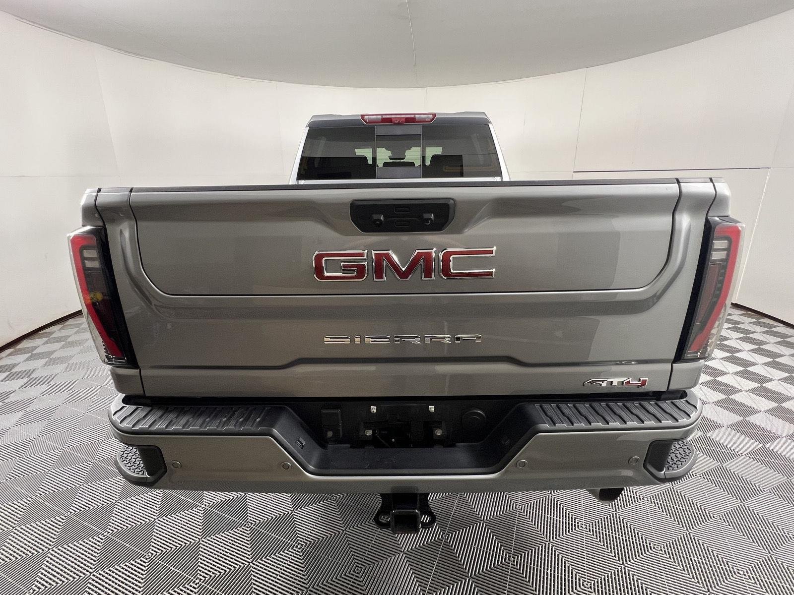 Used 2025 Sterling Metallic GMC AT4 image 10