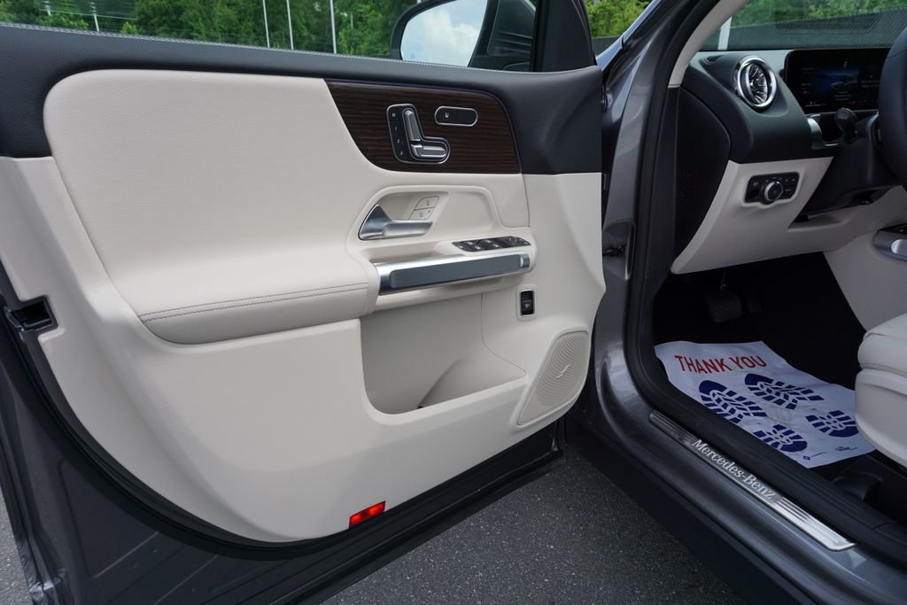 2025 Mercedes-Benz GLB Base - Photo 17