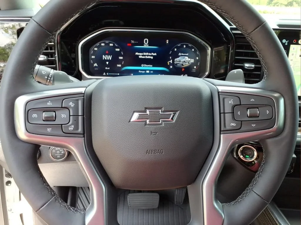 New 2026 Summit White Chevrolet RST image 10