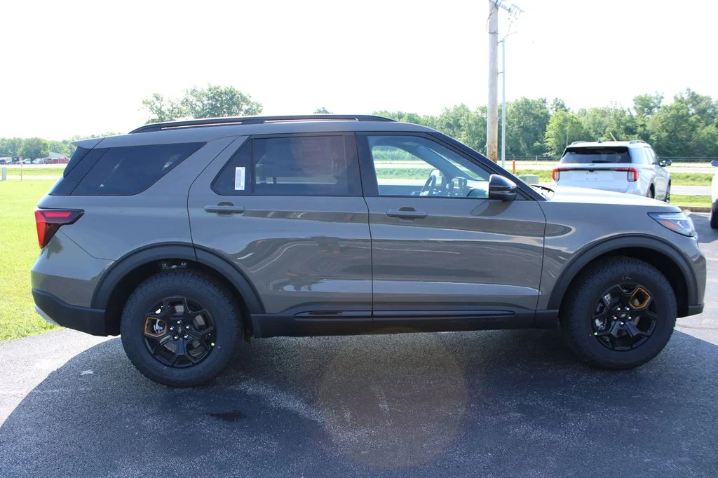 New 2026 Marsh Gray Ford Tremor® image 16