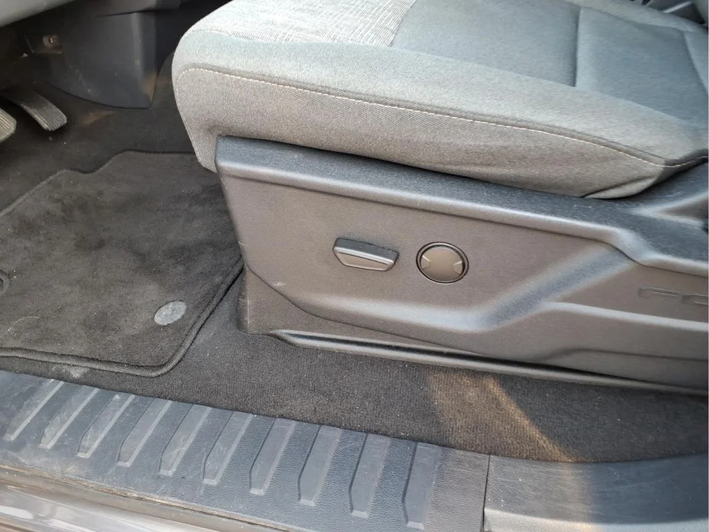 Used 2025 Gray Ford XLT image 20