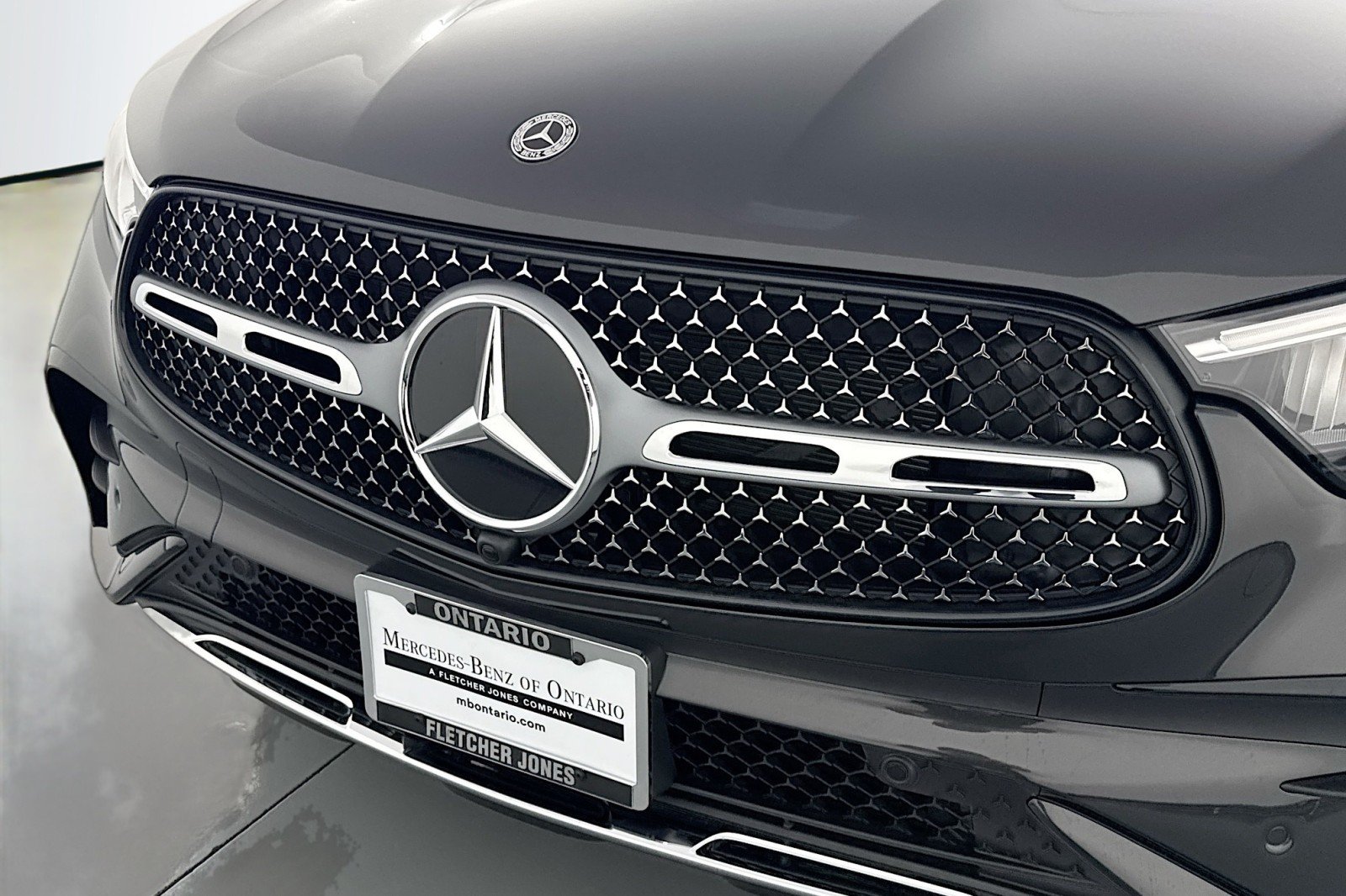 New 2026 Graphite Grey Metallic Mercedes-Benz GLC 300 SUV image 8