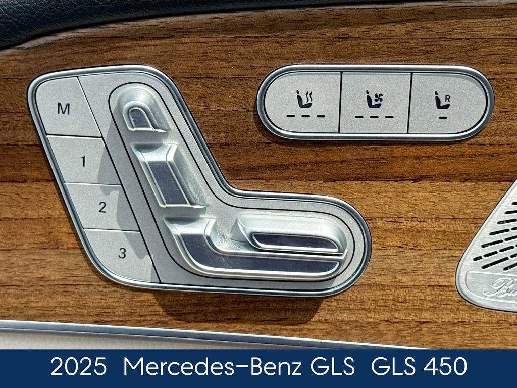 Used 2025  Mercedes-Benz GLS 450 image 20