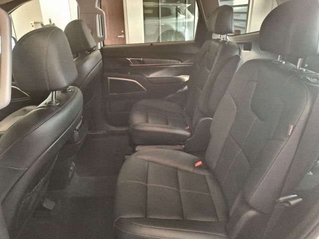 Used 2023 White Kia EX image 22