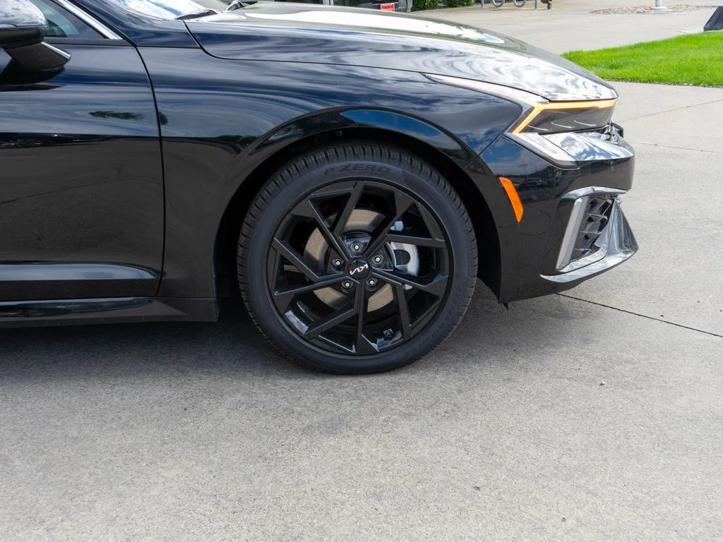 New 2026 Aurora Black Pearl Kia GT-Line AWD image 33