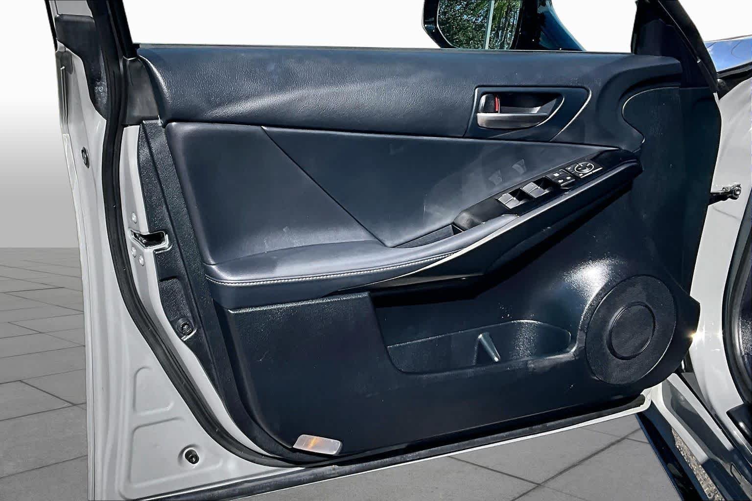 Used 2025 Incognito Lexus F SPORT Design image 26
