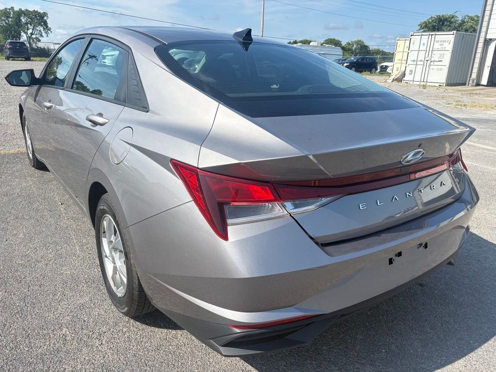 Used 2023 Gray Hyundai SE image 23