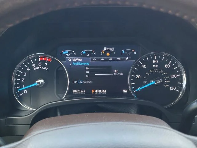 Used 2020  Ford XL image 23