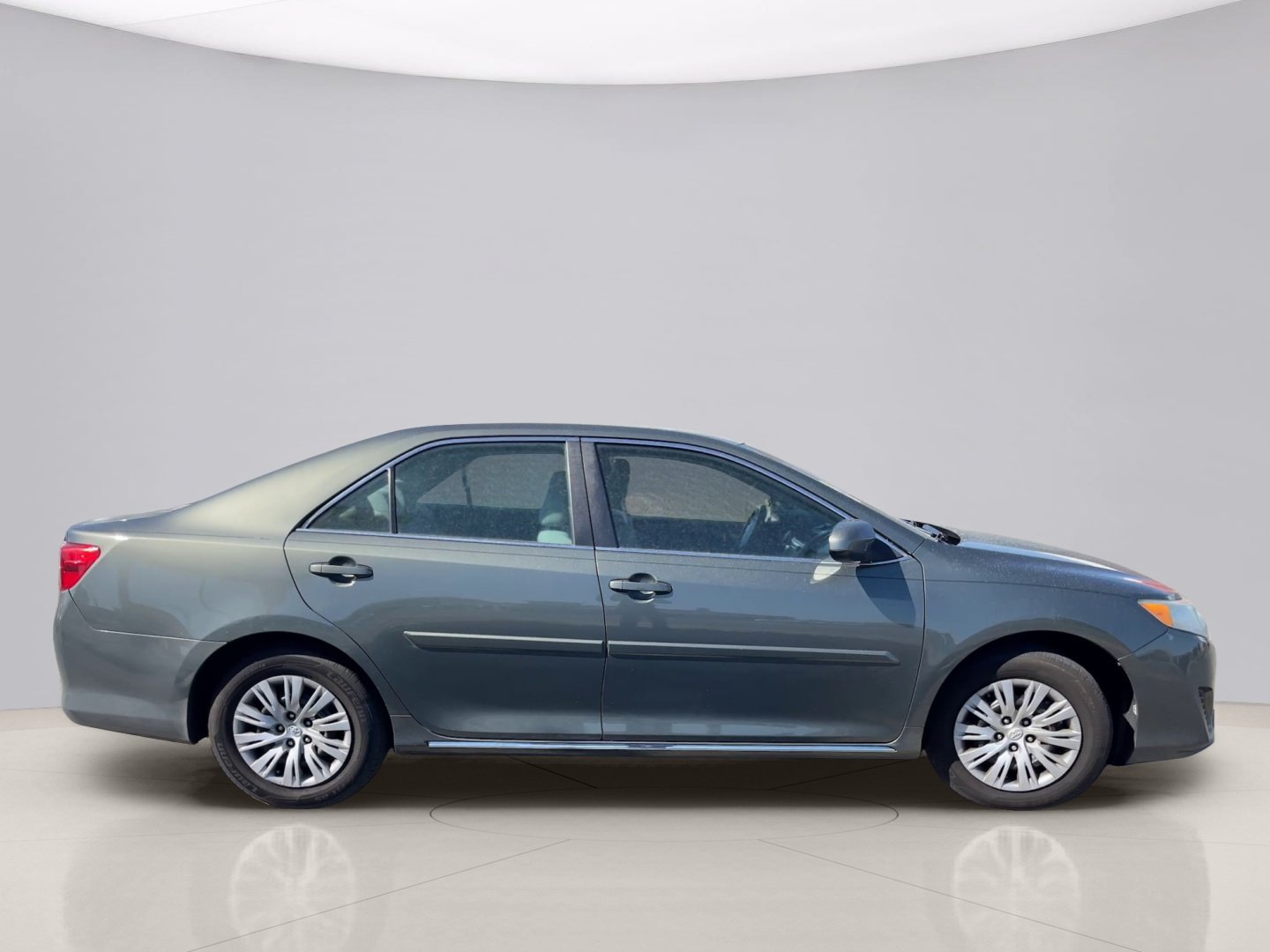 Used 2012 Green Toyota XLE image 4