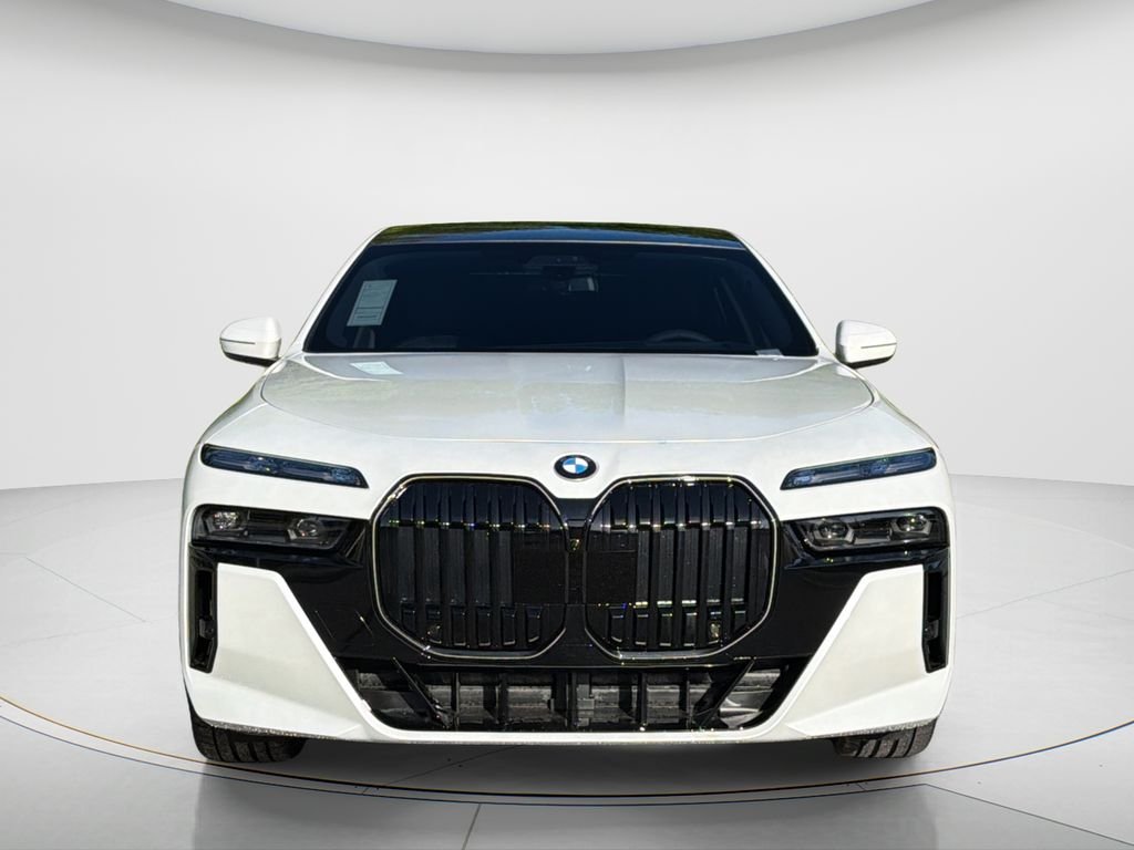 New 2026 Mineral White Metallic BMW 760i xDrive image 13