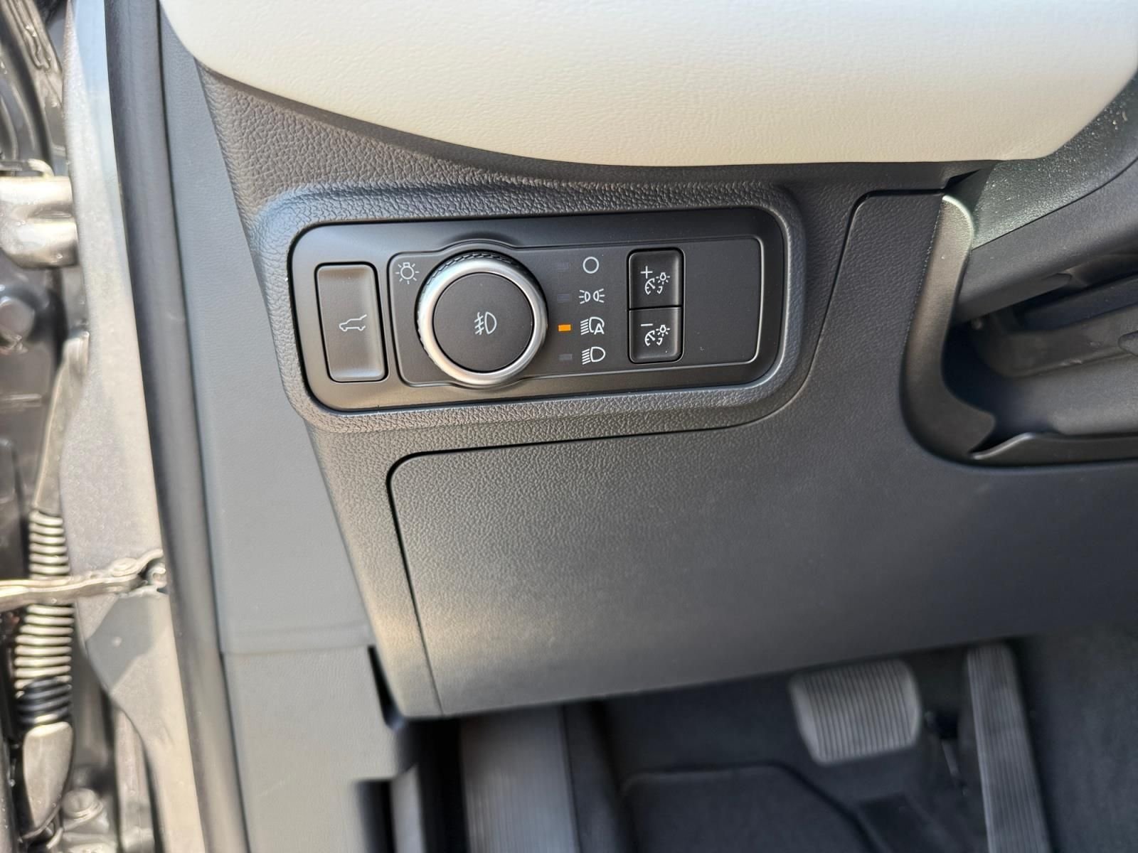 New 2026 Carbonized Gray Metallic Ford Platinum™ image 25