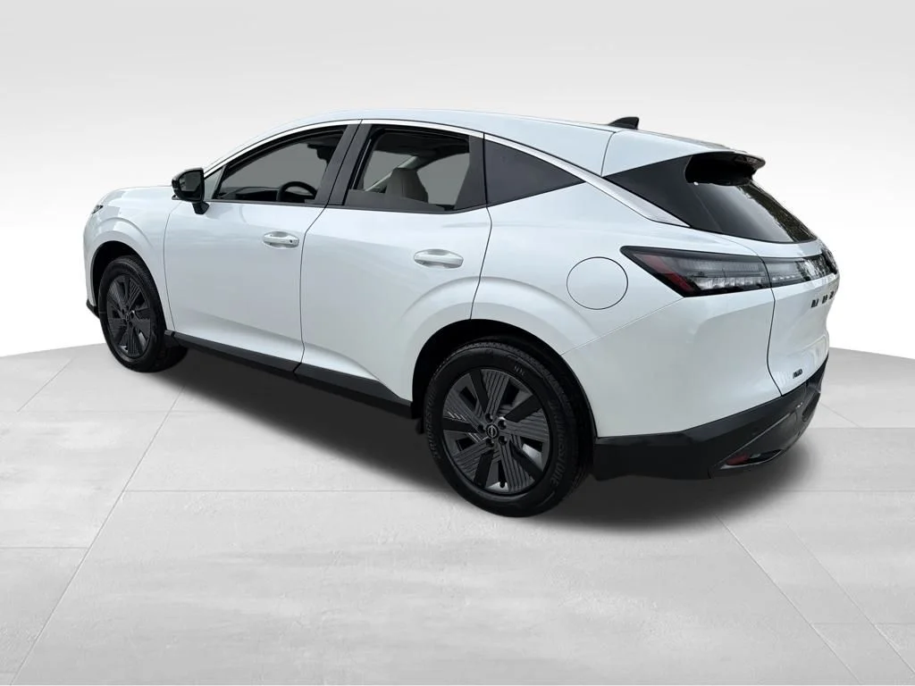 New 2026 White Nissan SL image 5