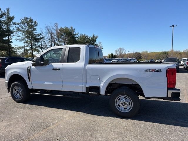 New 2026 Oxford White Ford F-350® XL image 4