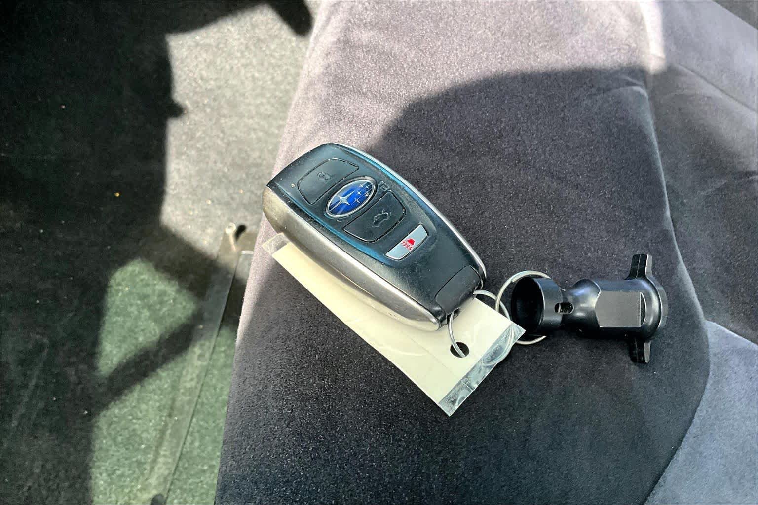 Used 2022 Sapphire Blue Subaru Limited image 15