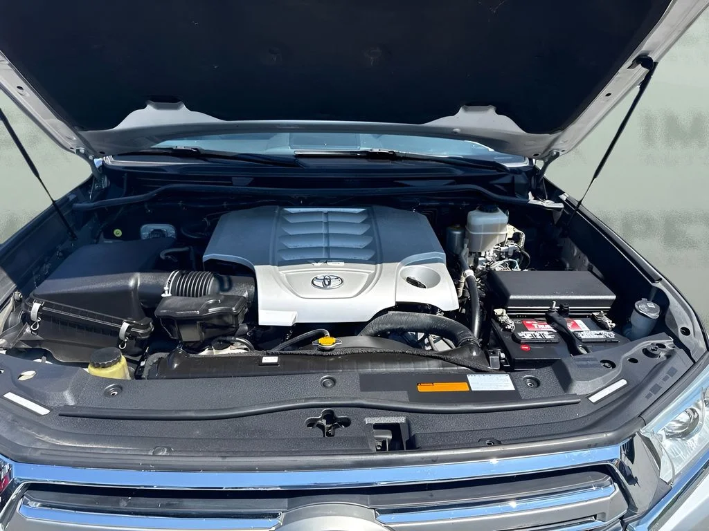 Used 2016 Silver Toyota Base image 24