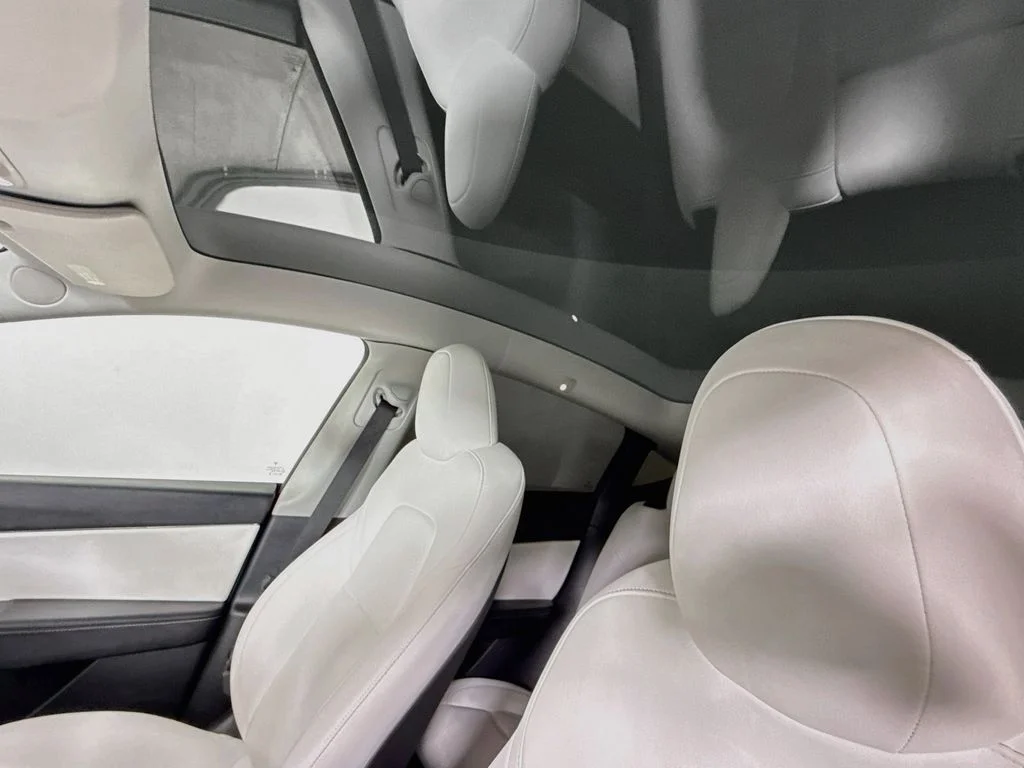 Used 2022 White Tesla Long Range image 22
