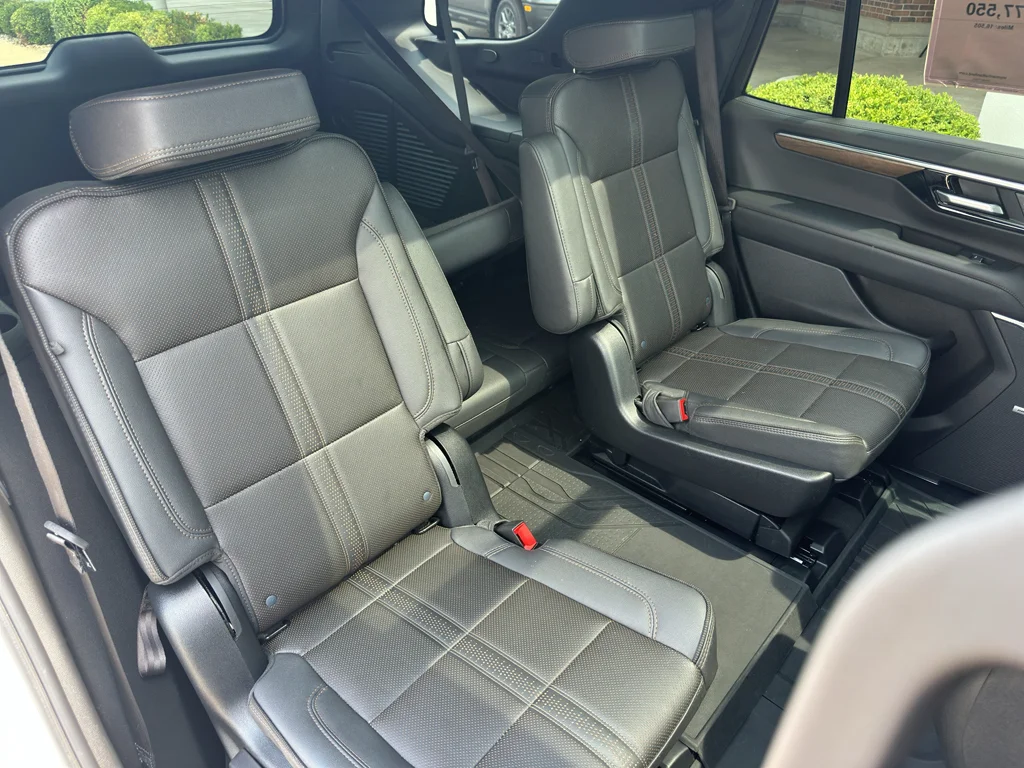 Used 2025 Iridescent Pearl Tricoat Chevrolet High Country image 3