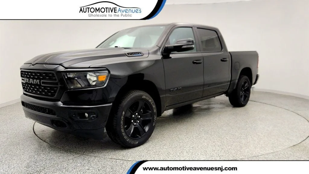 2023 RAM 1500 Big Horn/Lone Star 4x4 Crew Cab 5'7's photo