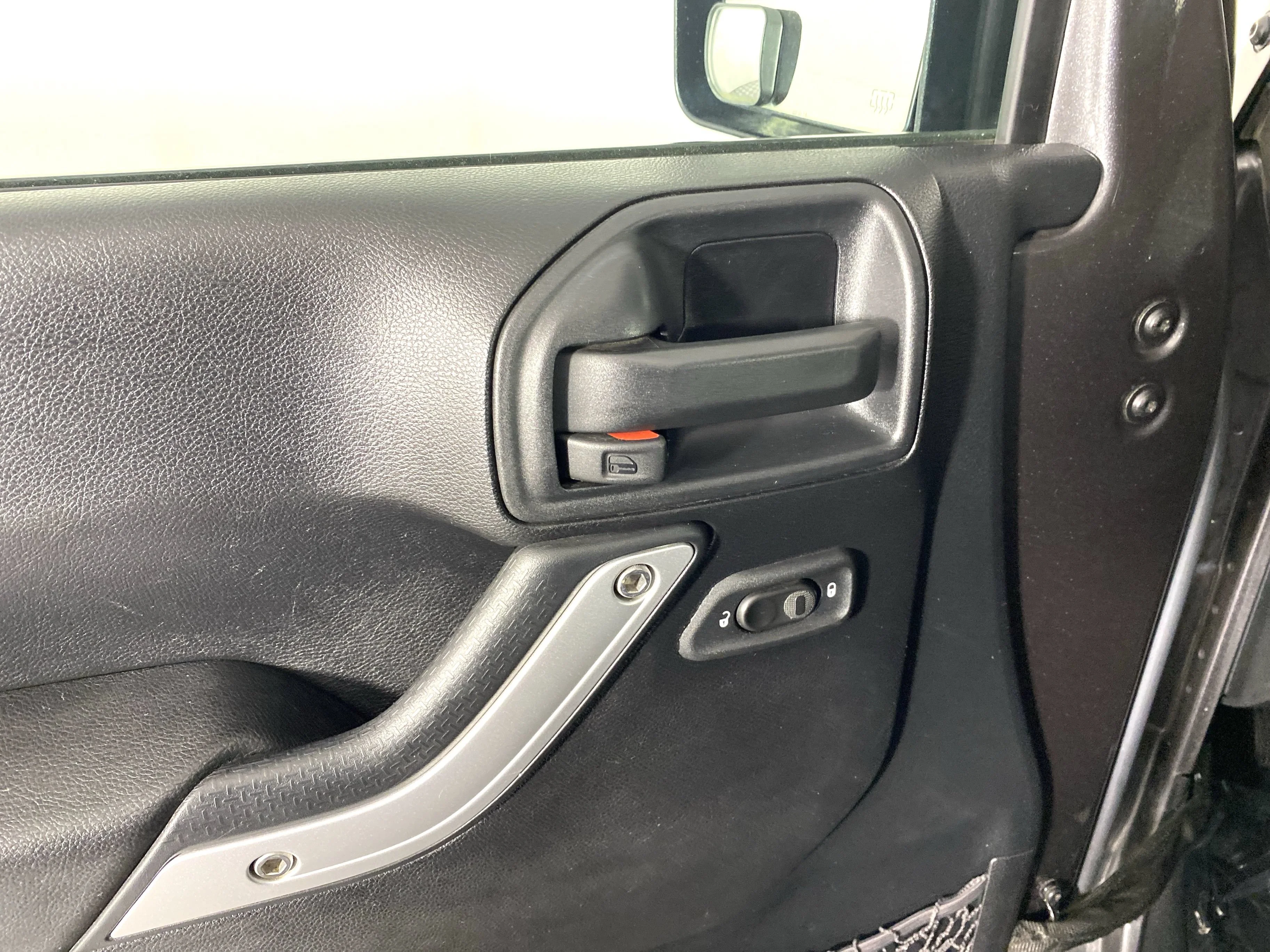 Used 2016 Granite Crystal Metallic Clearcoat Jeep Rubicon image 12