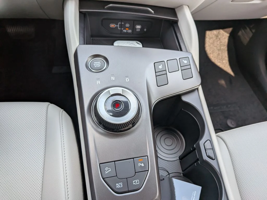 New 2027 Fusion Black Kia EX image 18