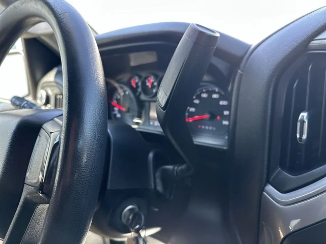 Used 2021 Silver Chevrolet Custom image 21