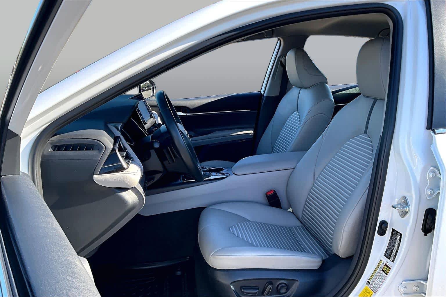 Certified Used 2024 Ice Cap Toyota Hybrid SE image 7