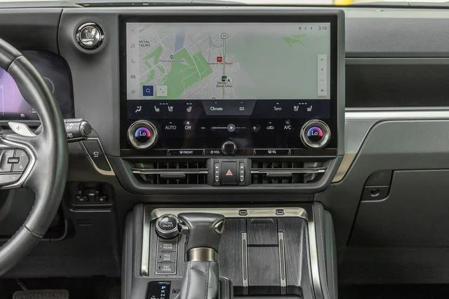 Used 2025 Incognito Lexus 550 Overtrail+ image 7