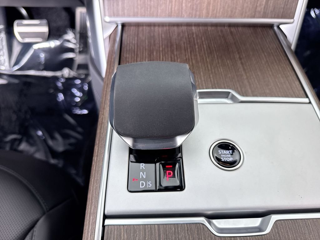New 2026 OSTUNI PRL WHT Land Rover SE LWB image 20