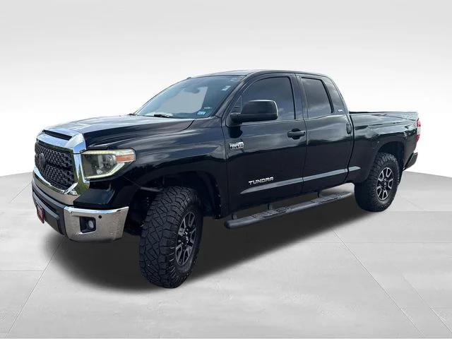 Used 2018 Black Toyota SR5 image 3