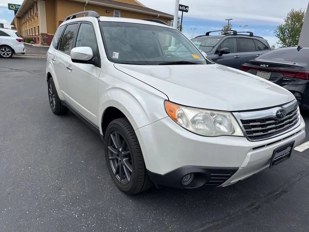 Used 2009 Subaru Forester 2.5X Limited with VIN JF2SH64679H777911 for sale in Janesville, WI