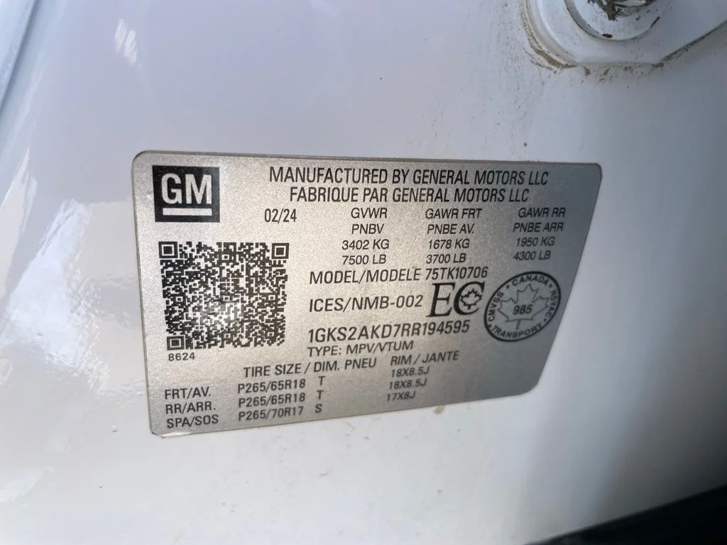 Used 2024 White GMC SLE image 35