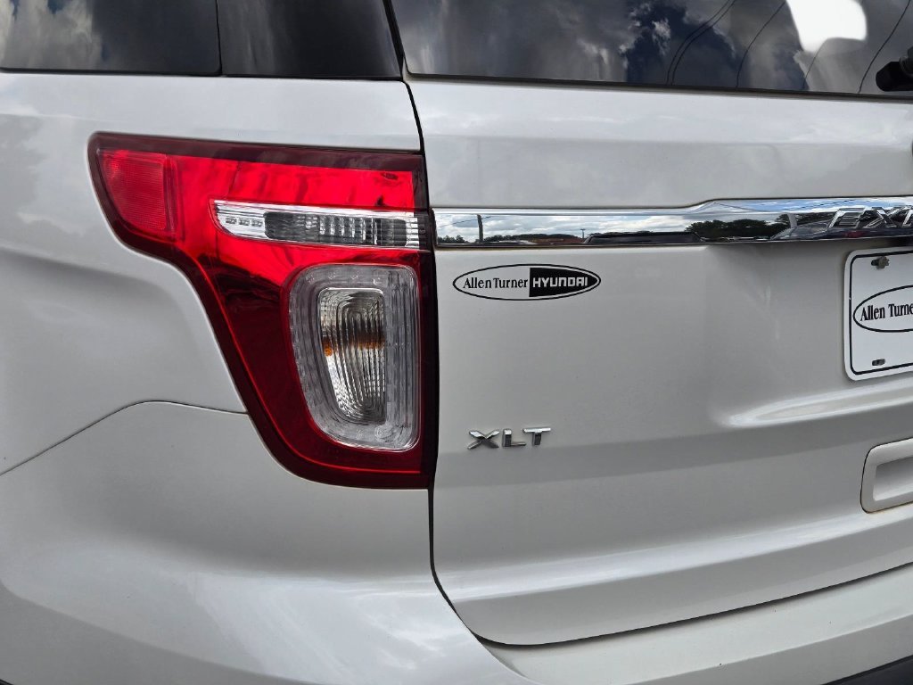 Used 2015 White Ford XLT image 7