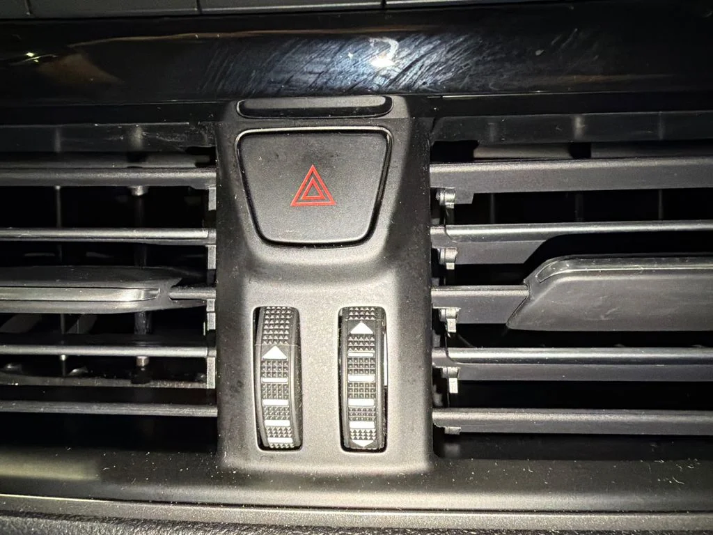 Used 2025 AGATE BLACK METALLIC Ford Active image 31