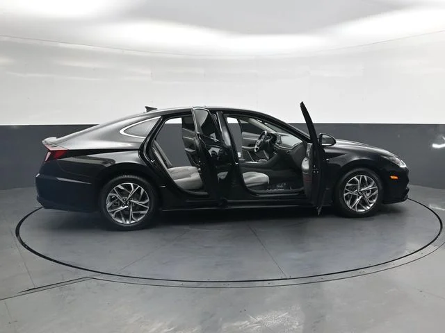 Used 2020 Black Hyundai SEL image 40